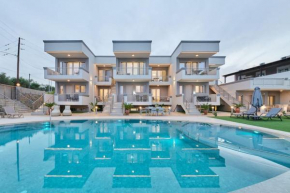Comfy apartmt near beach with pool dining area